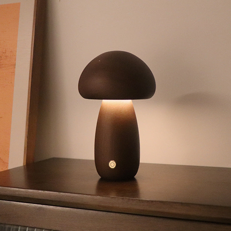 Träsvamp – Elegant och Portabel LED-lampa i Bokträ