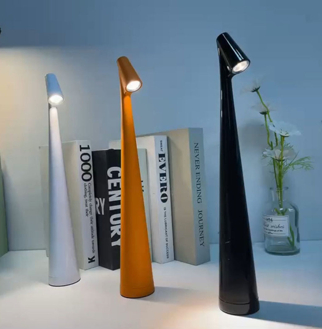 Lumo – Uppladdningsbar LED-Bordslampa med Touchdimmer & Stilren Design