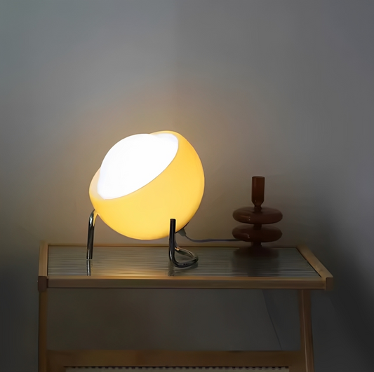 Medieval Bauhaus Bordslampa – Retro LED-Lampa i Glas & Metall med 3 Ljuslägen