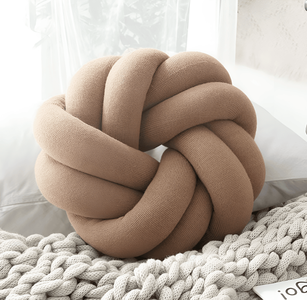 SnugKnot – Kudden med Mjuka, Stickade Knutar i Bomull – Stilren och Mysig Inredningsdetalj