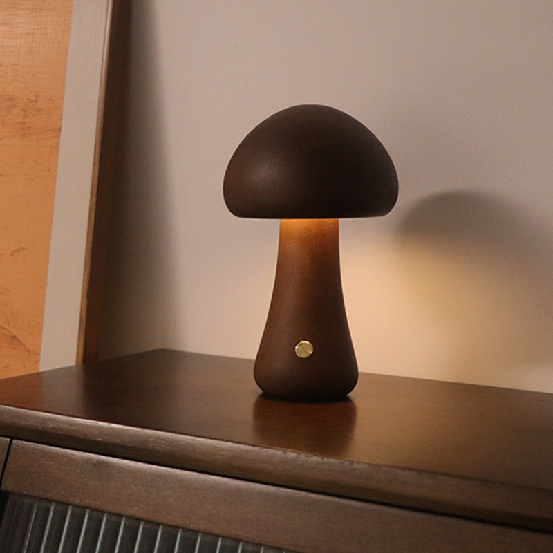 Träsvamp – Elegant och Portabel LED-lampa i Bokträ